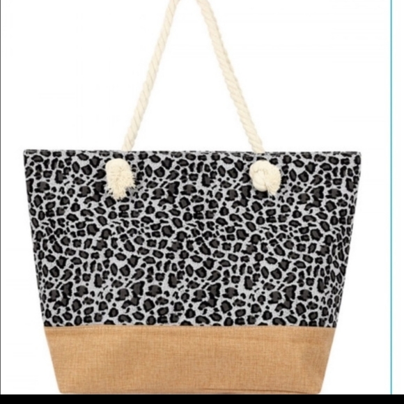 Handbags - Leopard Print Tote
